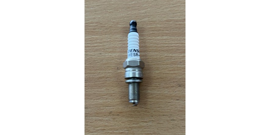Свеча зажигания DENSO (u24esr-nb)-- ADV 300 00064123 Свеча зажигания DENSO (u24esr-nb)-- ADV 300 00064123