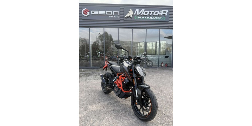 KTM DUKE 390 (2023)